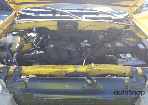 2002 Ford Escape Xls from USA, damaged, VIN 1FMYU01192KB29775